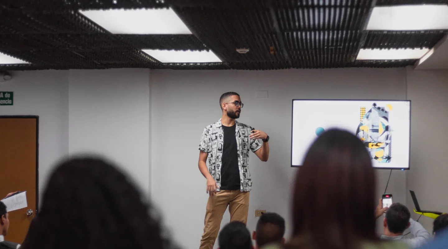 Víctor Gómez durante su presentación. Fotografía de
