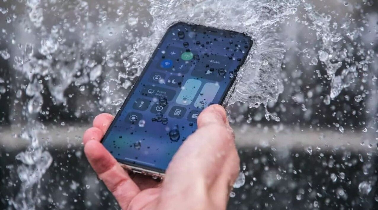 iPhone Salpicado con Agua